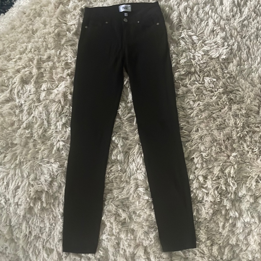 EUC Paige ultra skinny jeans size 24